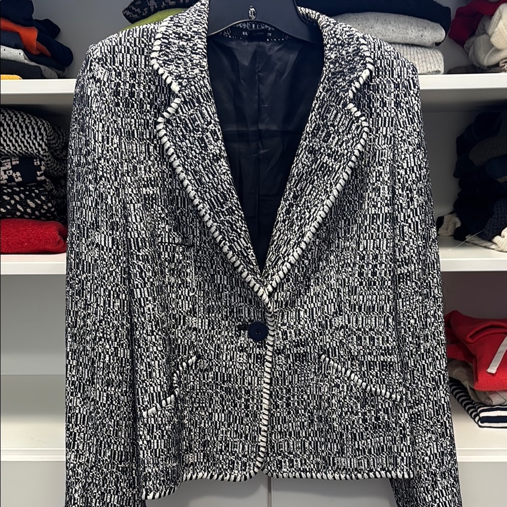 Ellen Tracy Navy and White Tweed Blazer - Picture 3 of 7